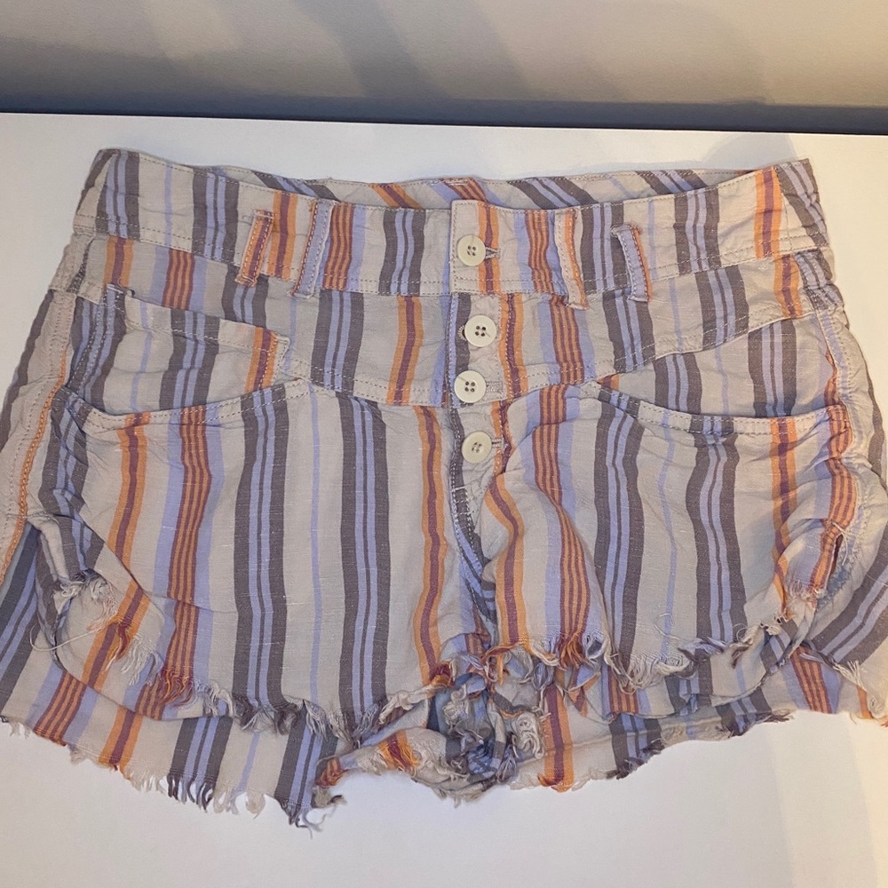 Stripped beachy shorts